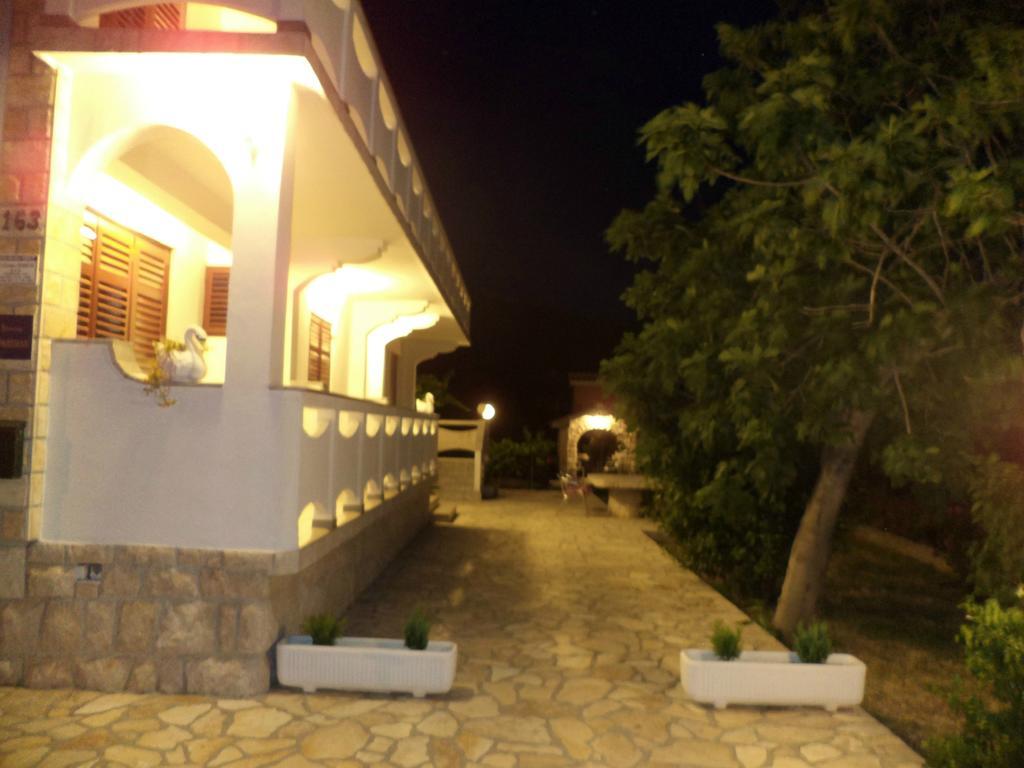 Apartments Vesna Kampor Exterior photo
