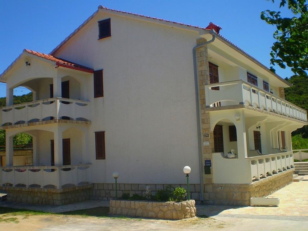 Apartments Vesna Kampor Exterior photo